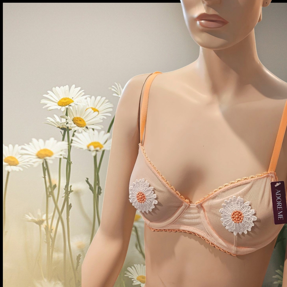 Adore Me Peach Bra NWT with Floral Accents Size 32A